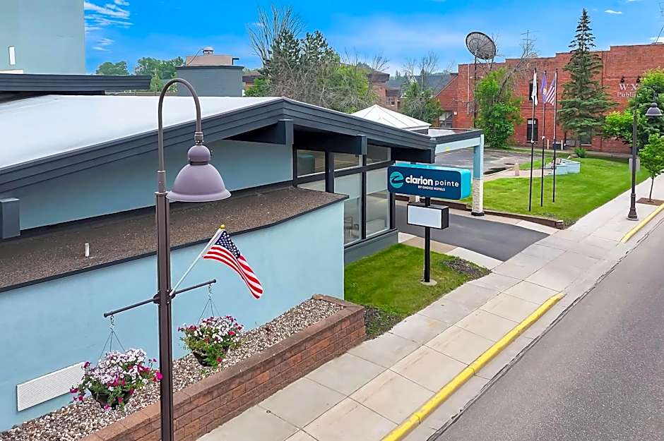 Clarion Pointe Rhinelander Downtown
