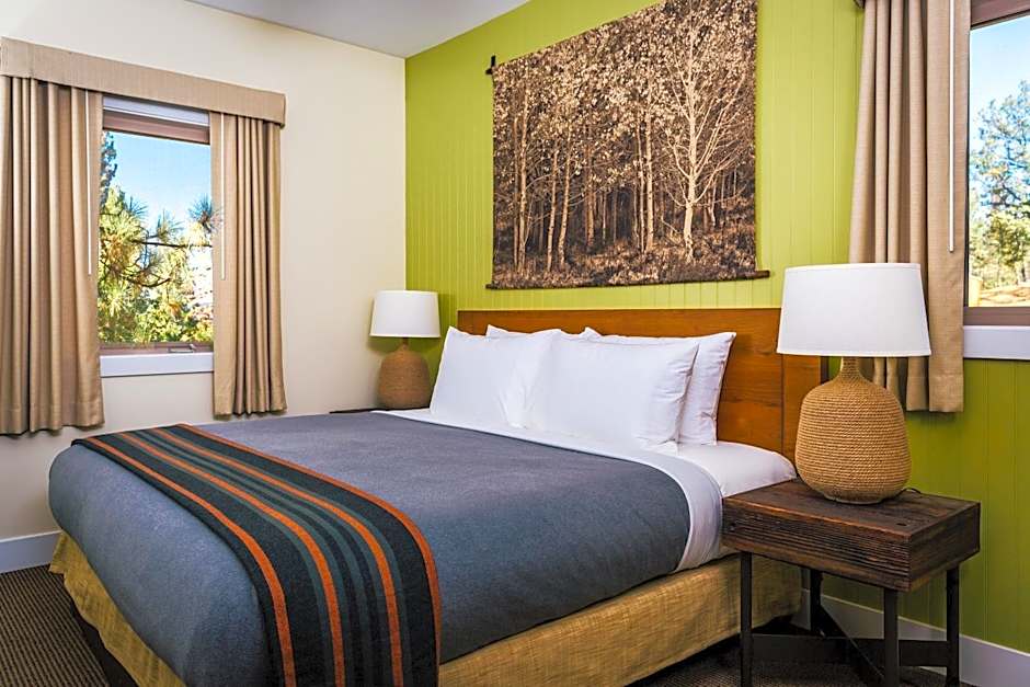 Rush Creek Lodge at Yosemite