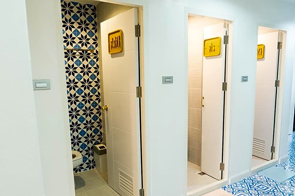 The LOL Elephant Hostel