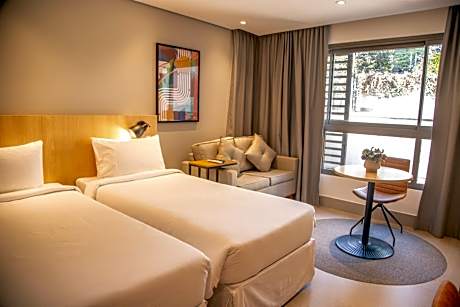 Standard Double Suite