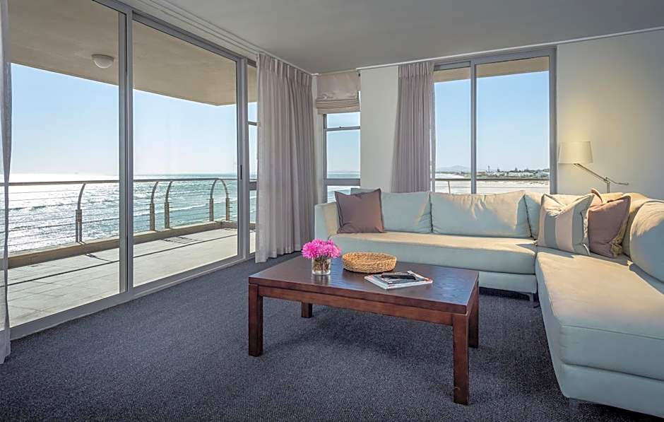 Lagoon Beach Hotel & Spa