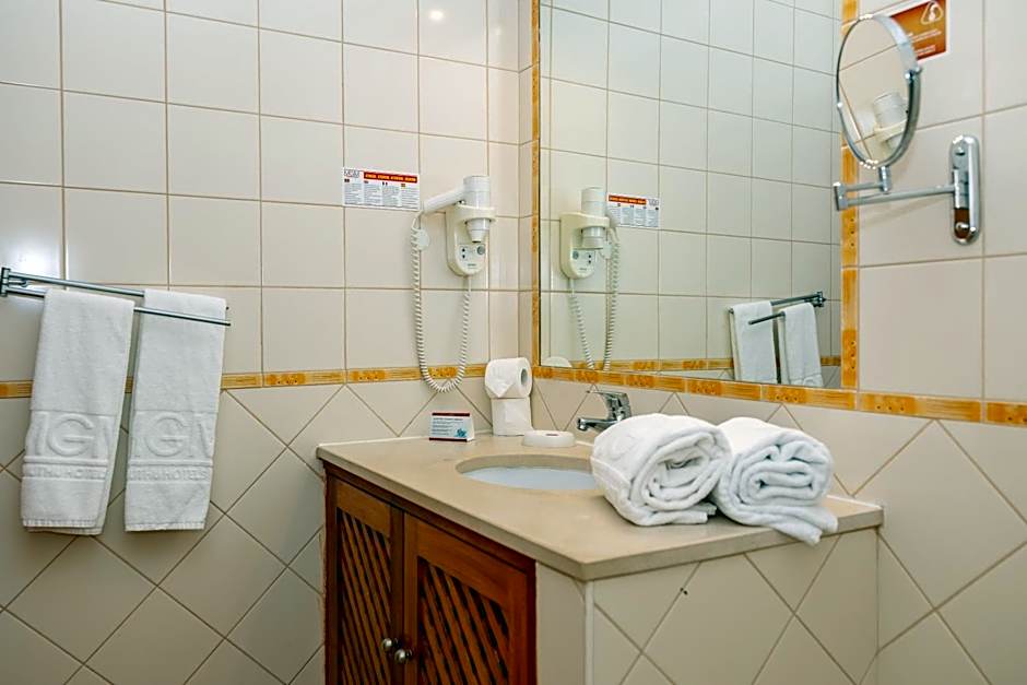 Grand Muthu Oura View Beach Club