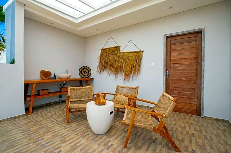 Amazing 3 Bedroom Canggu Villa with Pool and Rooftop Rice Field View