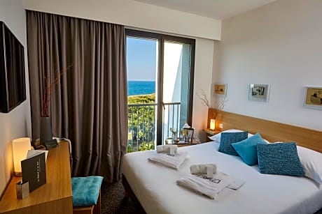 Small Double Room with Sea View 