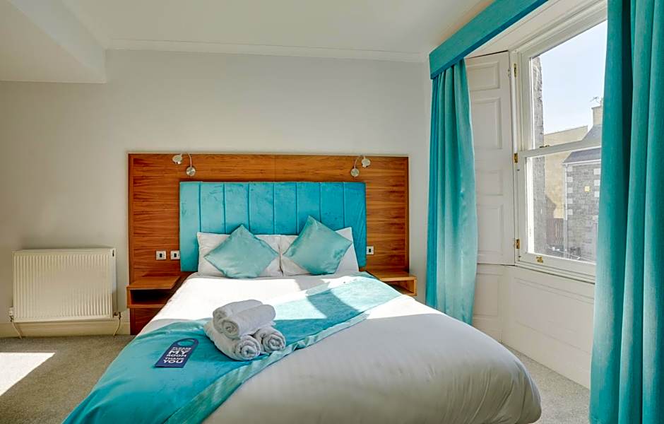 The County Hotel - Self Check-In, Ultra Fast WI-FI, Free Parking, Central Location