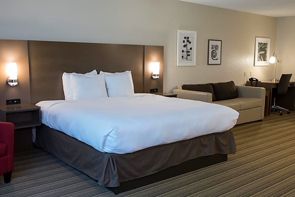 Country Inn & Suites by Radisson, Platteville, WI