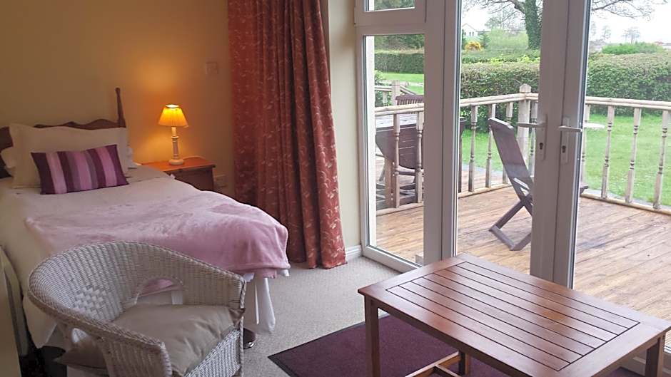 Lakeland Midsummer Lakehouse