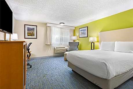 Queen Room - Non-Smoking