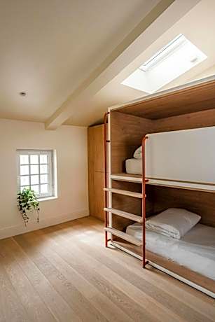 4-Bed Mixed Dormitory Room