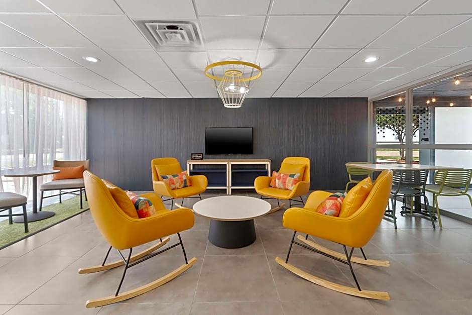Spark by Hilton Grand Prairie