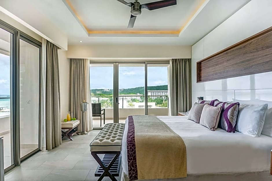 Royalton Blue Waters Autograph All-Inclusive Resor