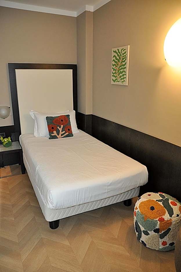 Zdjęcie 1 z 4 — Single Room