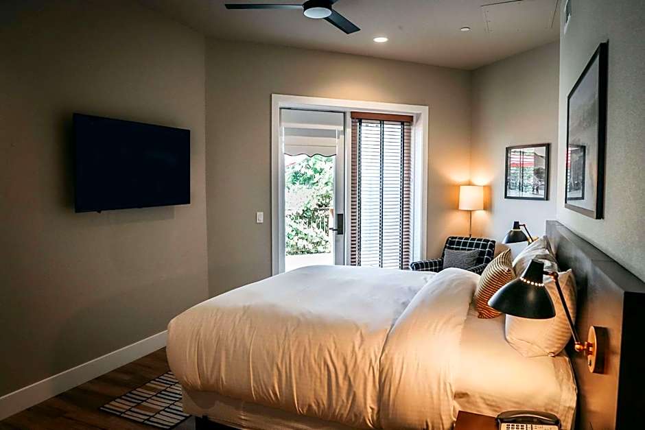 Gateway Hotel, Trademark Collection by Wyndham