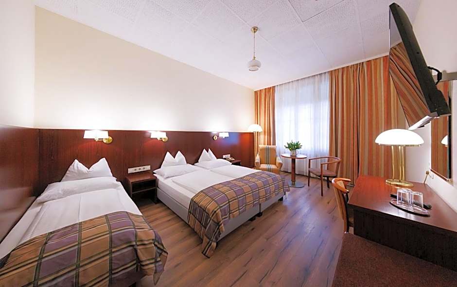 Continental Hotel-Pension
