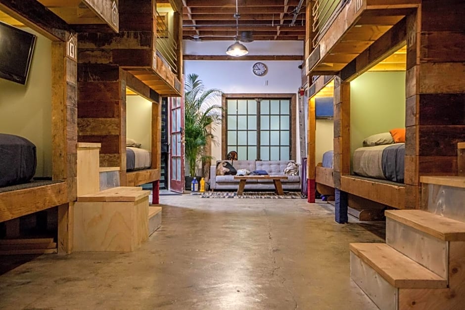 PodShare Los Feliz
