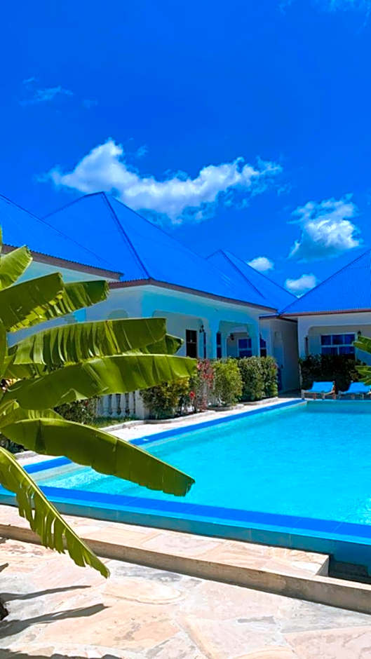 AROYA Boutique Hotel