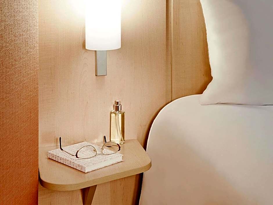 Ibis Gyor
