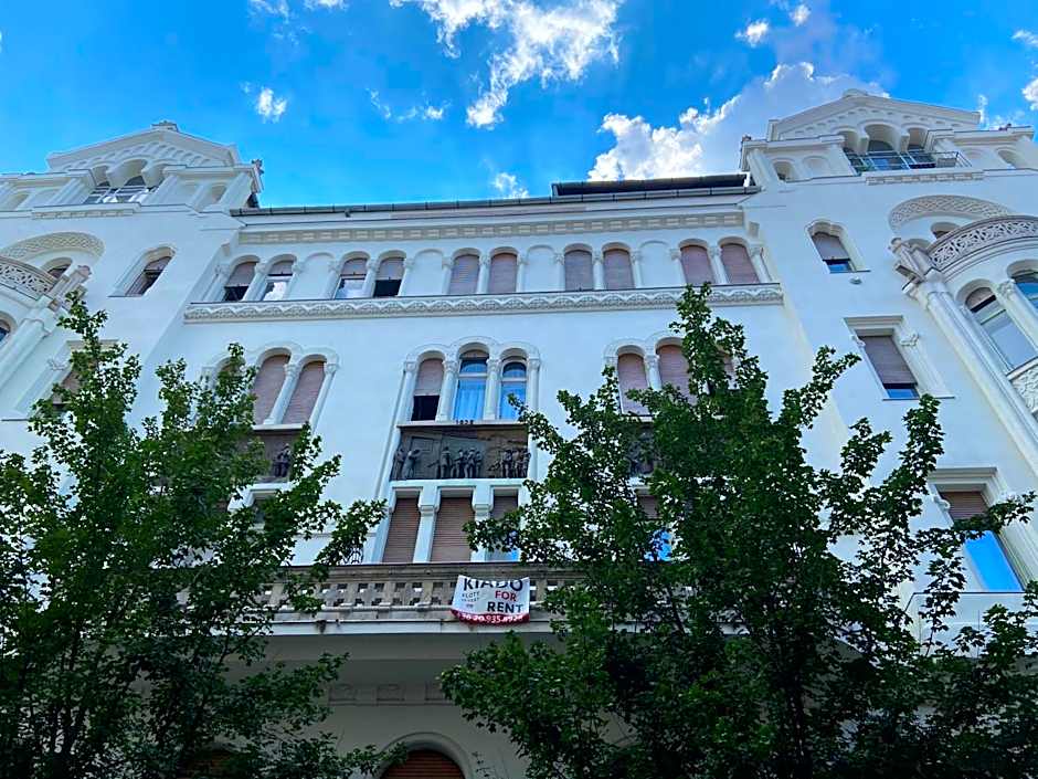 Guest Rest Studio Apartments