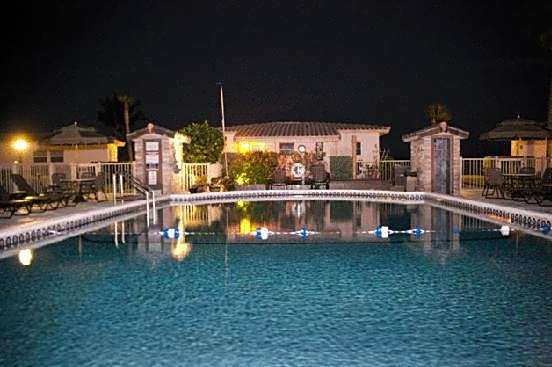 Royal Flamingo Villas