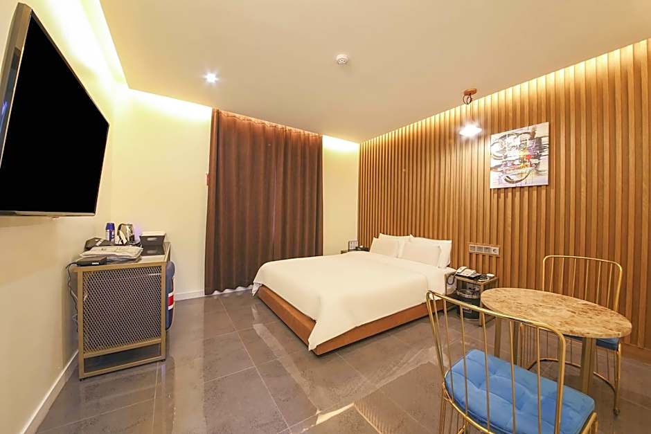 Hound Hotel Suncheon station