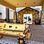 Yellowstone West Gate Hotel