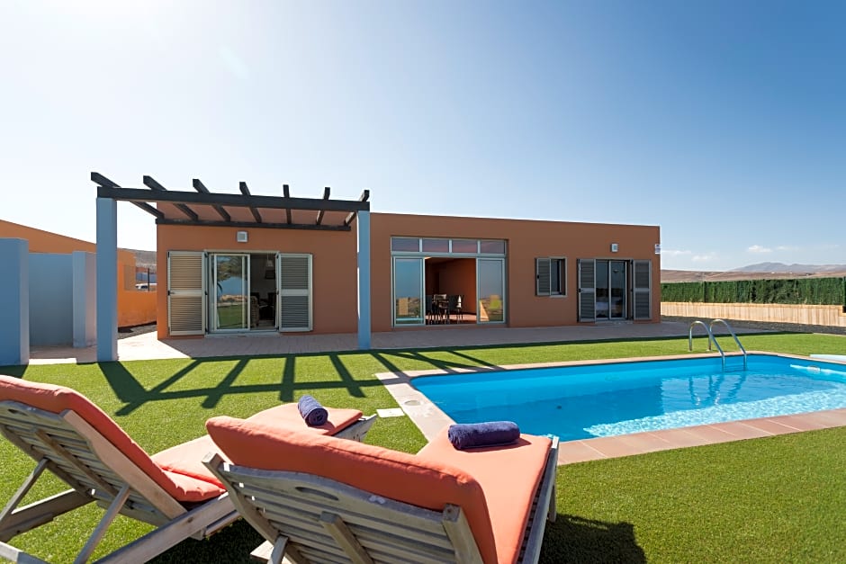 Villas Caleta Beach & Golf