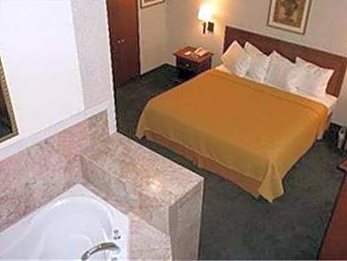 King Room with Jacuzzi