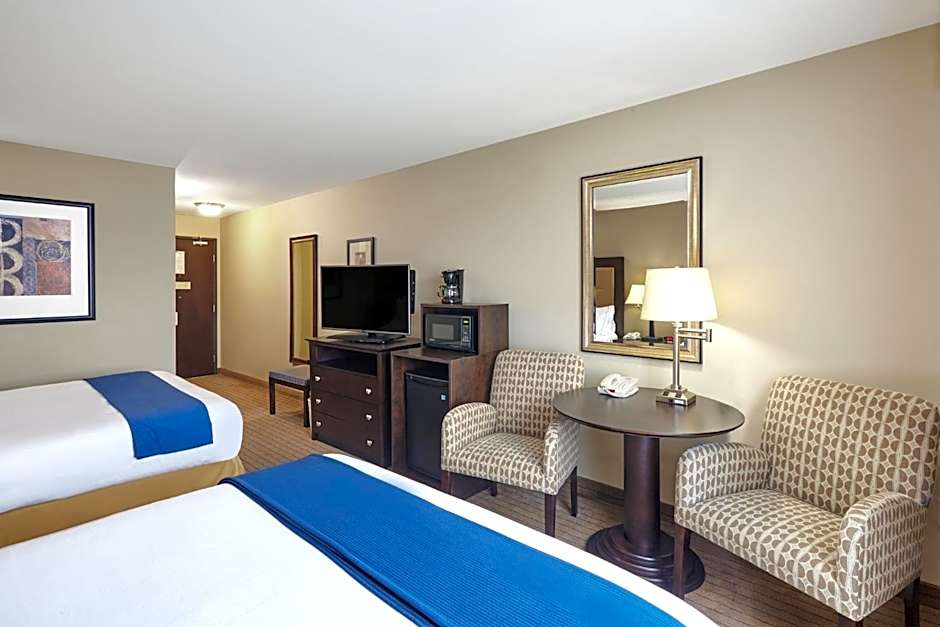 Holiday Inn Express & Suites Verona By IHG