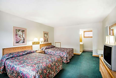 2 Double Beds Scenic View Non-Smoking