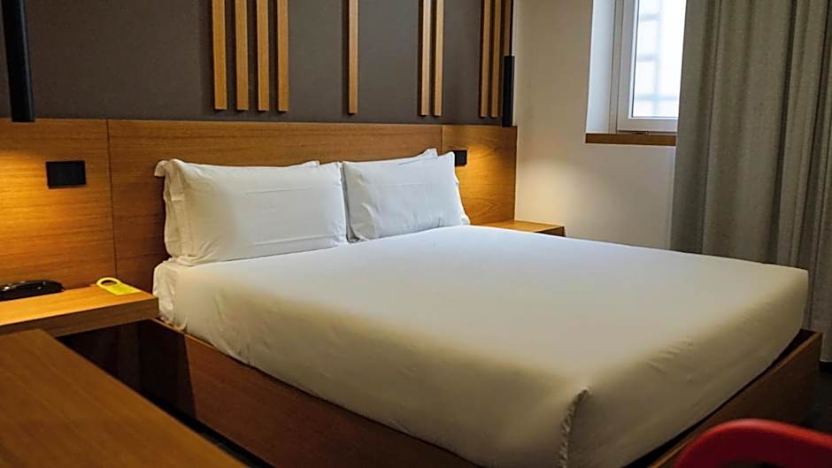 Central Lodge Hotel