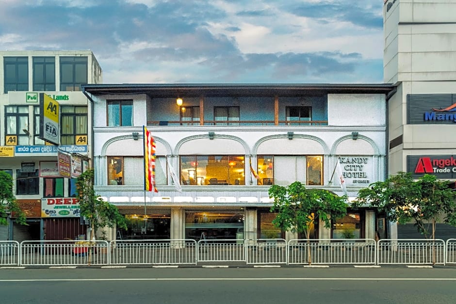 Kandy City Hotel by Earl's