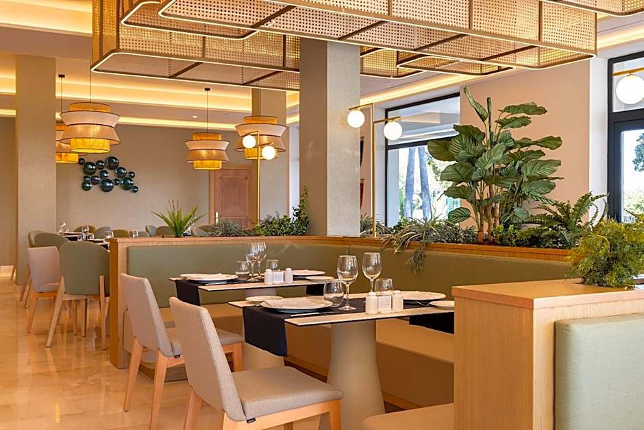 Hipotels Barrosa Palace & Spa