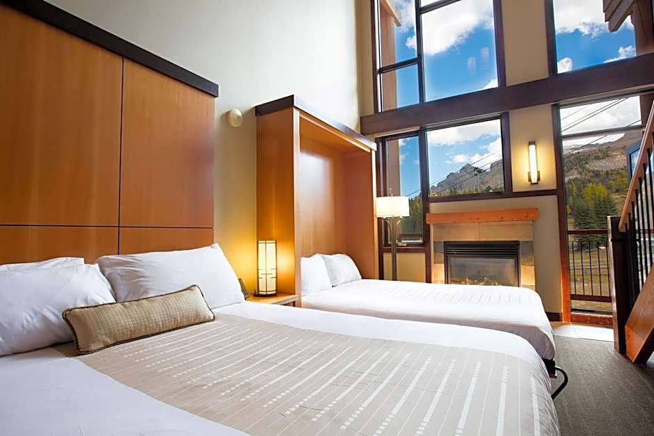 Sunshine Mountain Lodge