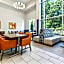 Holiday Inn Express Hotel & Suites Starkville By IHG