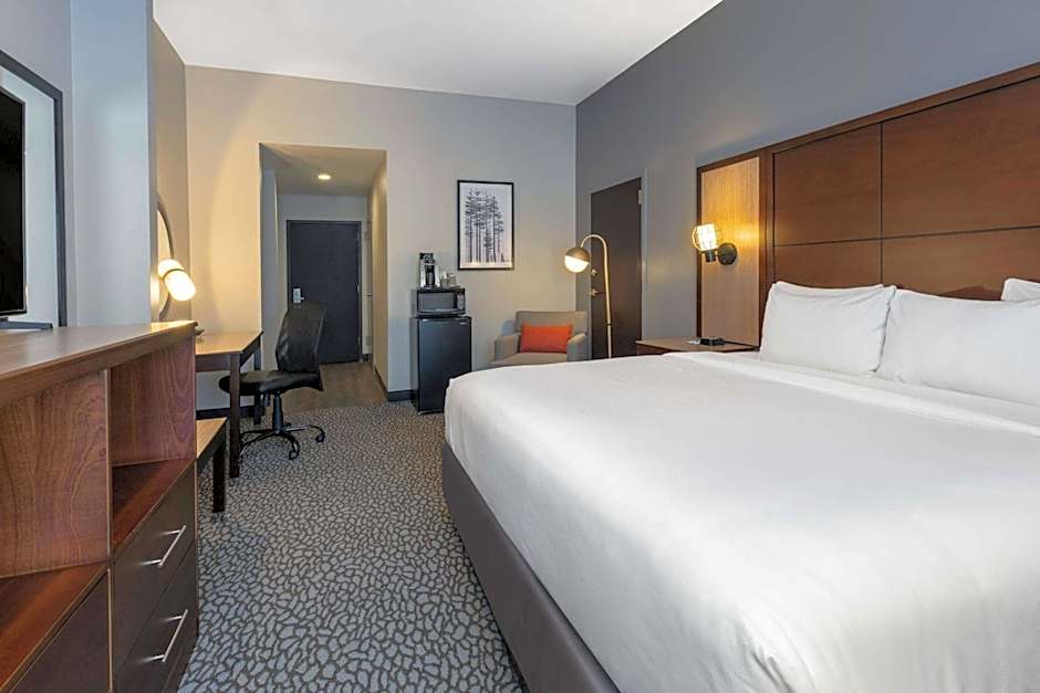Wingate by Wyndham - DFW North