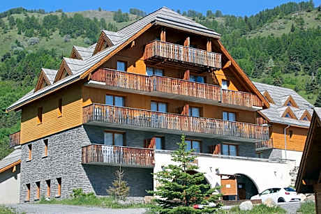 Chalets de Praroustan by Actisource