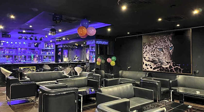 Al Mansour Plaza Hotel