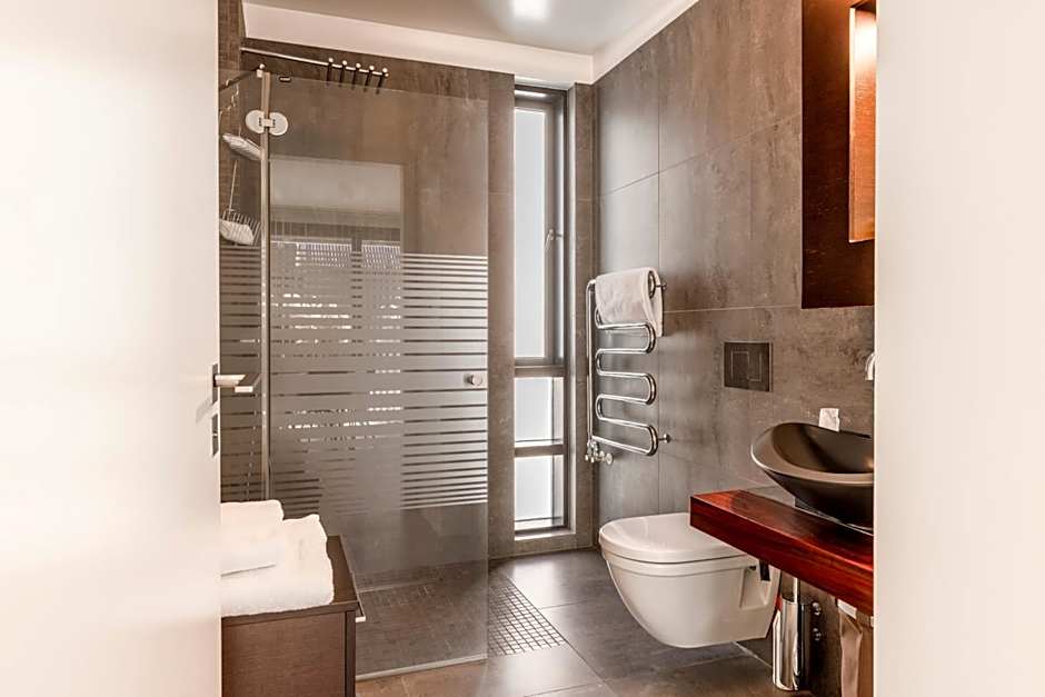 Black Pearl Apartment Hotel