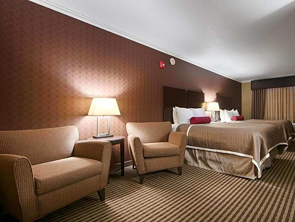 Best Western Plus Olathe Hotel & Suites