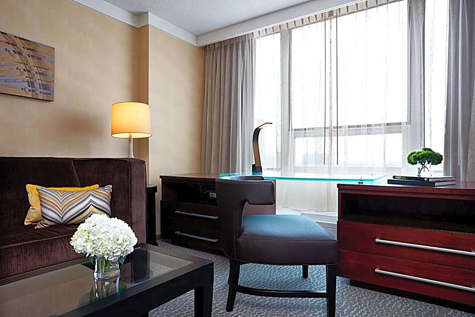 Renaissance by Marriott Columbus Downtown Hotel