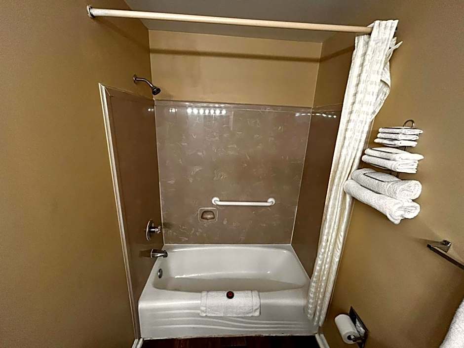 Plantation Oaks Suites & Inn Millington