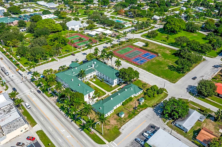 Americas Best Value Inn Historic Clewiston Inn