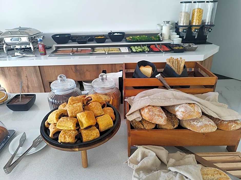 Blue Horizon Apartments