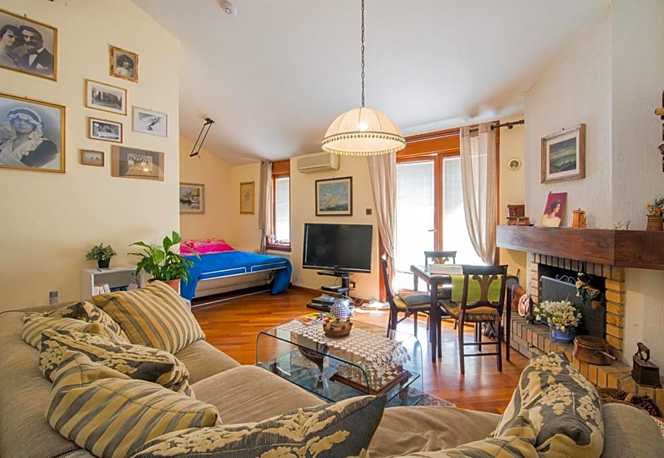 La Mansarda Delle Meraviglie – Trieste, FL