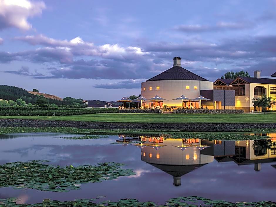 Craggy Range Luxury Vineyard Retreat