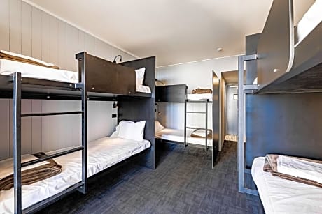 Bed in 6-Bed Mixed Dormitory Room