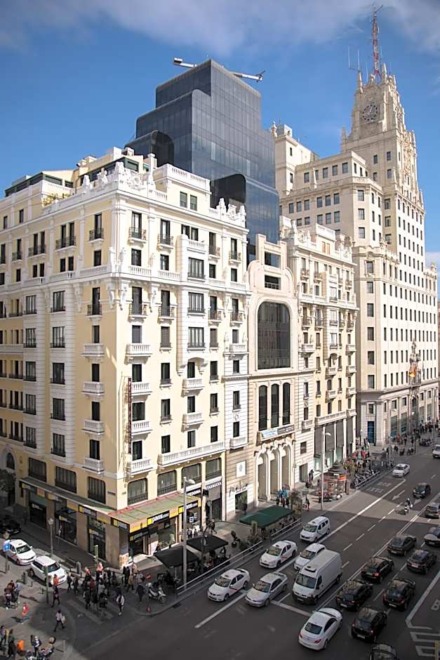 Petit Palace Triball