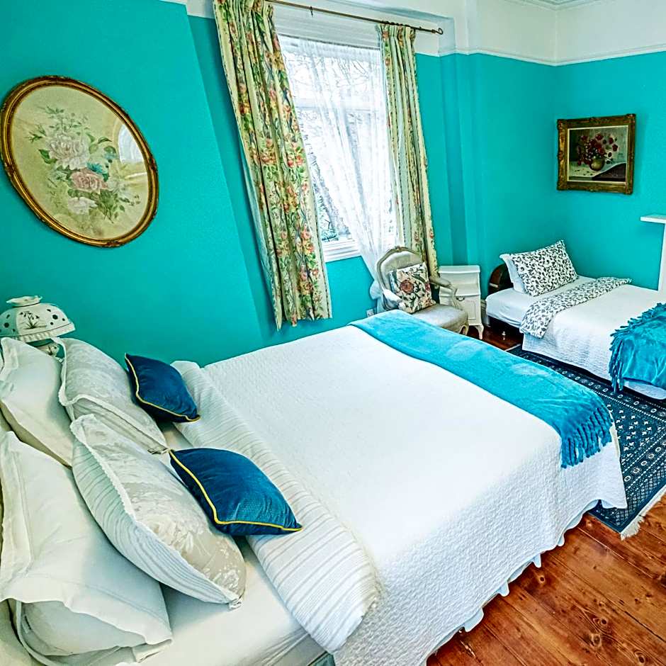 Dawson Place, Juliette's Bed and Breakfast