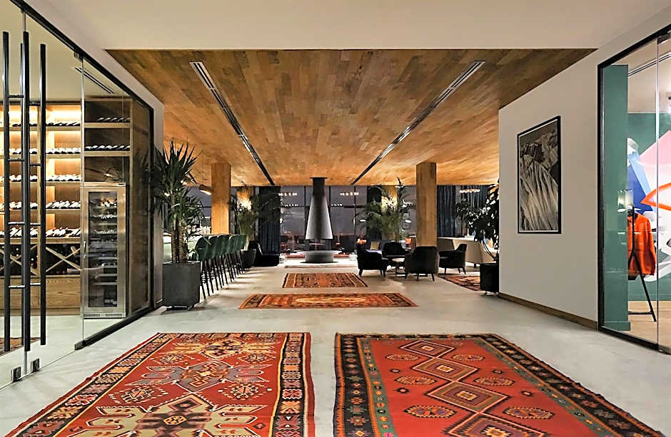 Gudauri Lodge