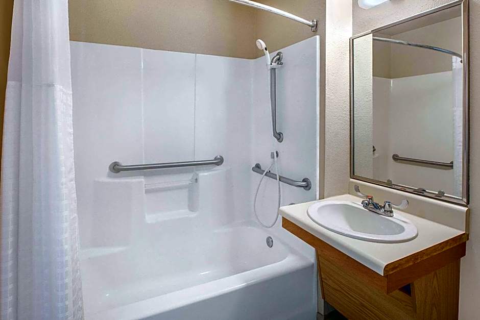 WoodSpring Suites Waco near University